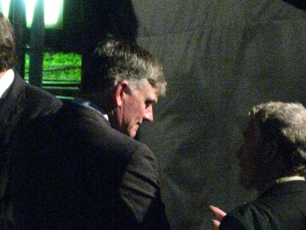 葛福臨牧師要上台前在後台照到的