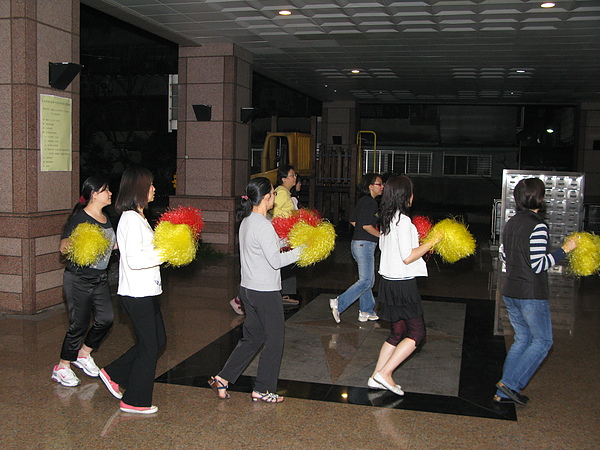 為啦啦隊就練習了兩個晚上