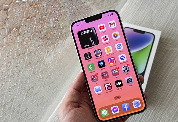 iPhone 螢幕設定 中的「原彩」 （True Tone）