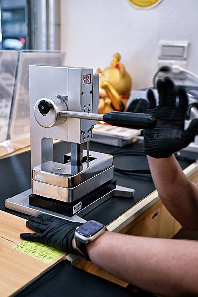 如何更換iPhone原廠電池呢？