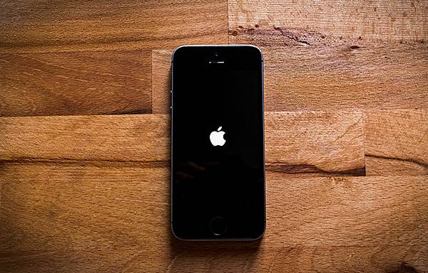 iPhone當機、轉圈圈、畫面卡住怎麼辦? iPhone當機、轉圈圈、畫面卡住怎麼辦?