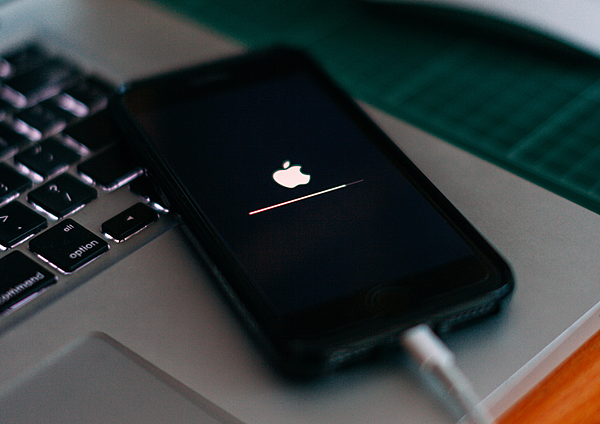 iPhone當機、轉圈圈、畫面卡住怎麼辦? iPhone當機、轉圈圈、畫面卡住怎麼辦?