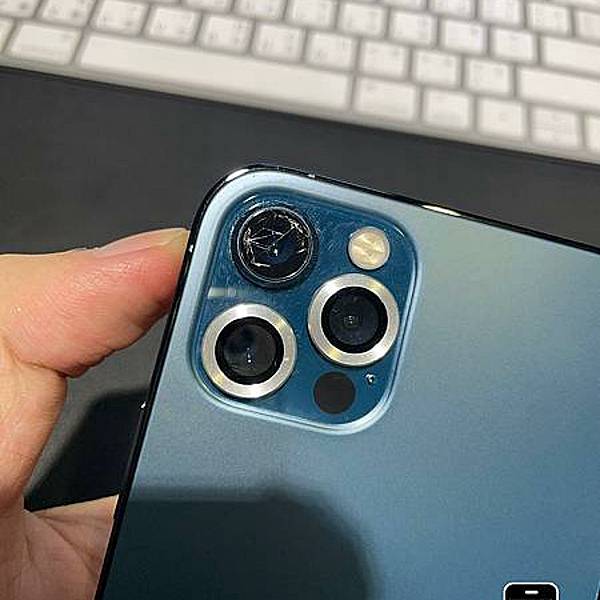 iPhone鏡頭刮傷可以單換玻璃嗎?鏡頭整個更換會很貴嗎? iPhone鏡頭刮傷可以單換玻璃嗎?鏡頭整個更換會很貴嗎?