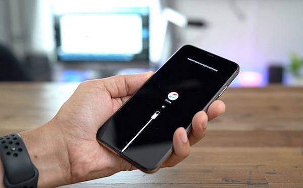 一鍵解決！iPhone開不了機的3個修復方法