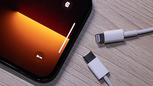 USB-C 法案落實：歐盟國家停售三款 Lightning 