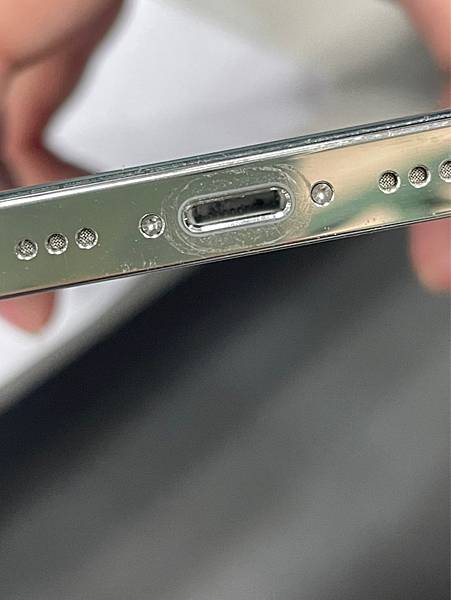 充電故障排除：iPhone 不充電的應對指南