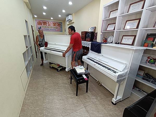 295948320_1224277341755535_5505323468745937414_n.jpg 295948320_1224277341755535_5505323468745937414_n.jpg