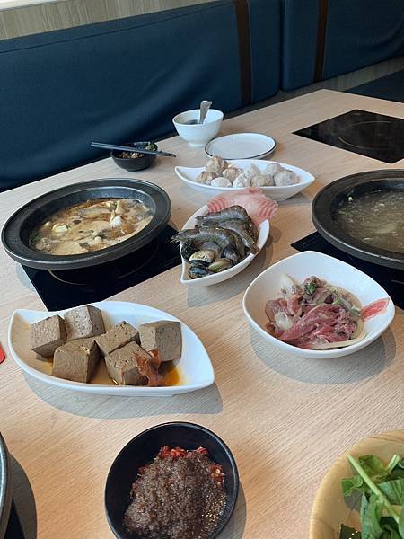 [臺北美食] 南港美食-石研室 爆炒石頭火鍋 - 南港中信店