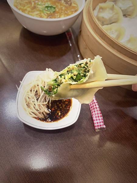 [高雄美食] 楠梓-2023米其林推薦北平楊寶寶蒸餃朝明店