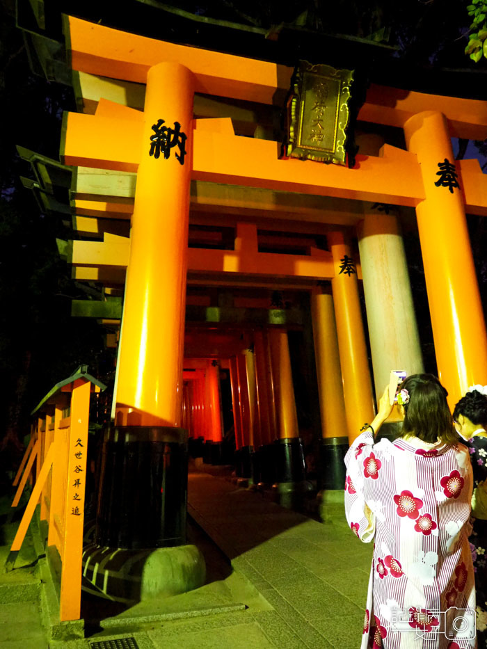 夜晚的伏見稻荷大社+千本鳥居 (26).JPG 夜晚的伏見稻荷大社+千本鳥居 (26).JPG
