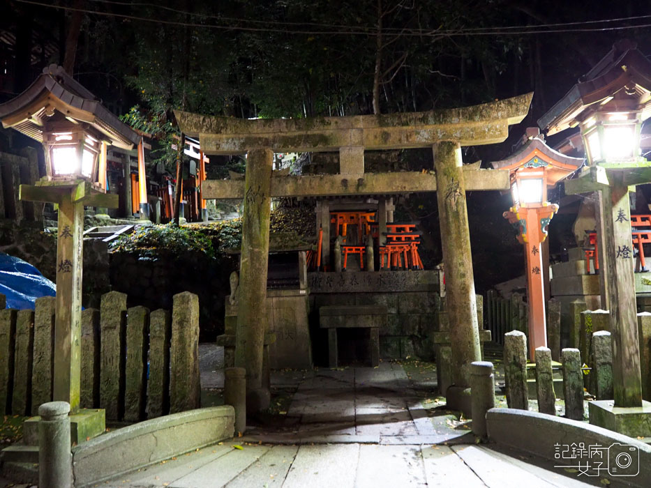 夜晚的伏見稻荷大社+千本鳥居 (43).JPG 夜晚的伏見稻荷大社+千本鳥居 (43).JPG