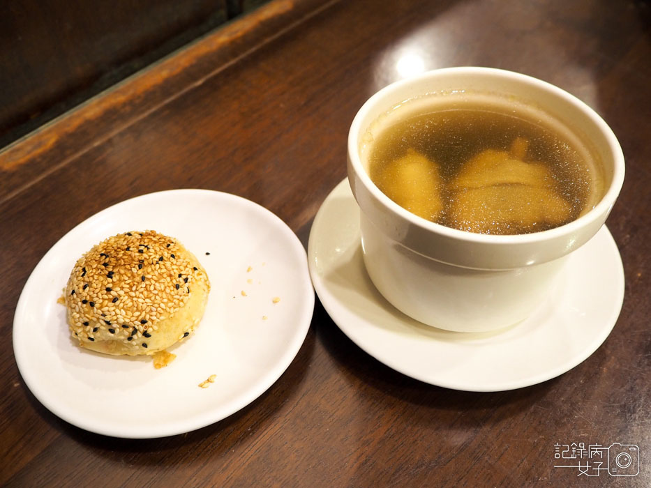 台北杭州小籠湯包-排隊美食-中正紀念堂 (11).JPG