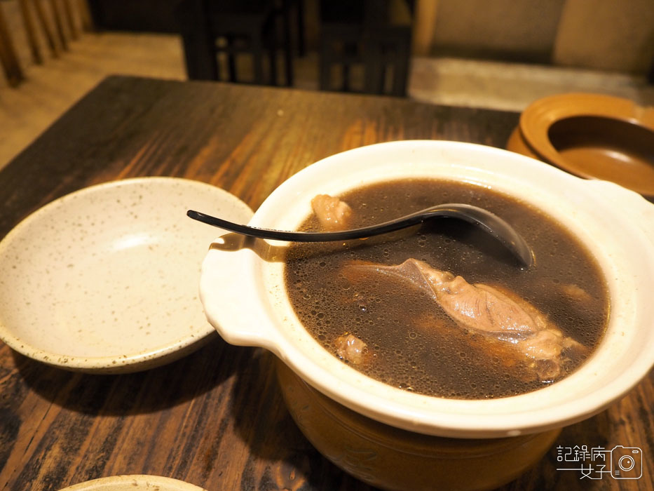 松山饒河夜市-龍涎居雞膳食坊 (6).JPG