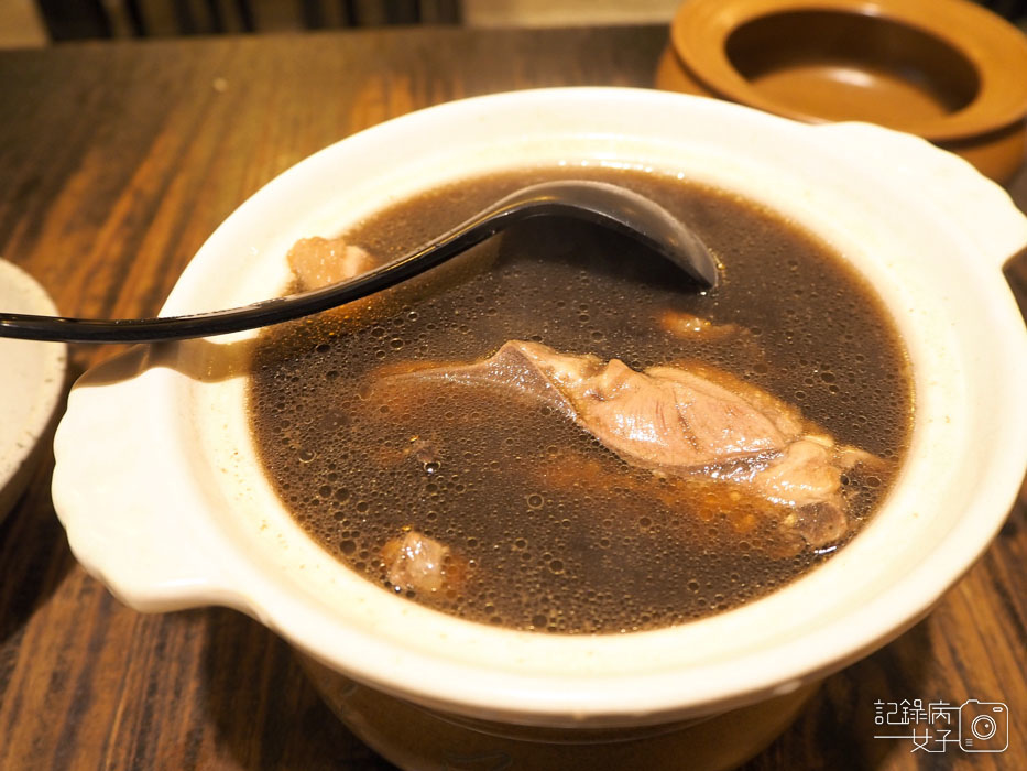 松山饒河夜市-龍涎居雞膳食坊 (7).JPG