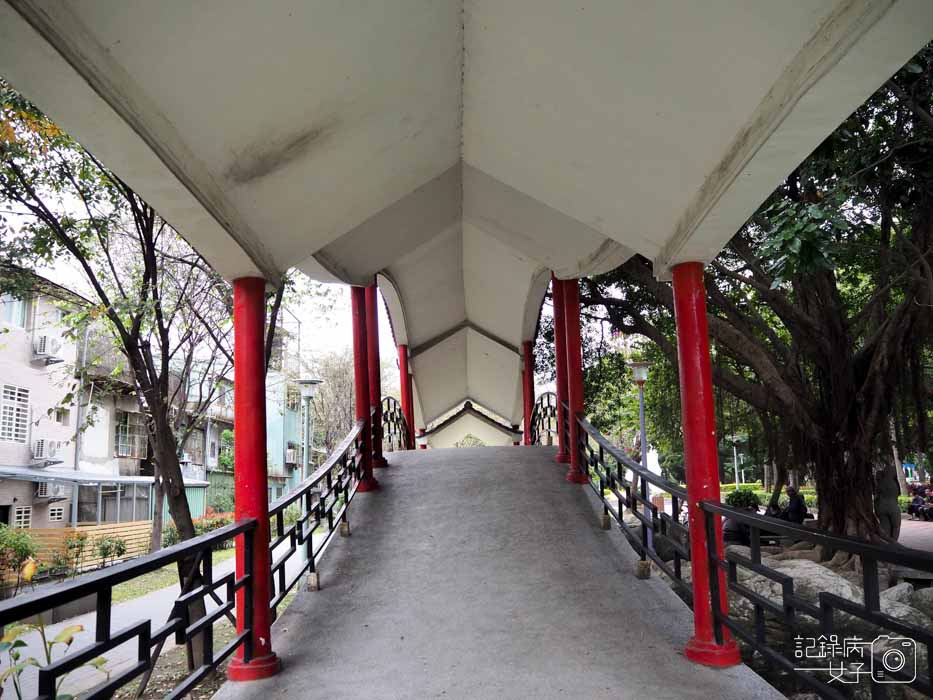 新北板橋區_石雕公園_十二生肖石雕+觀音神像 (9).JPG