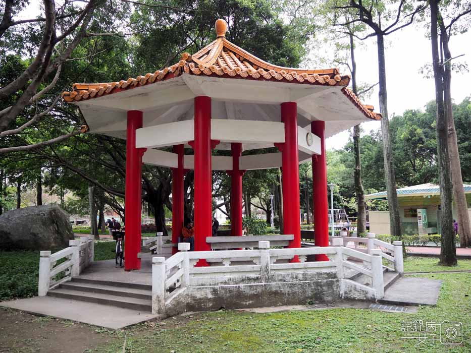 新北板橋區_石雕公園_十二生肖石雕+觀音神像 (37).JPG