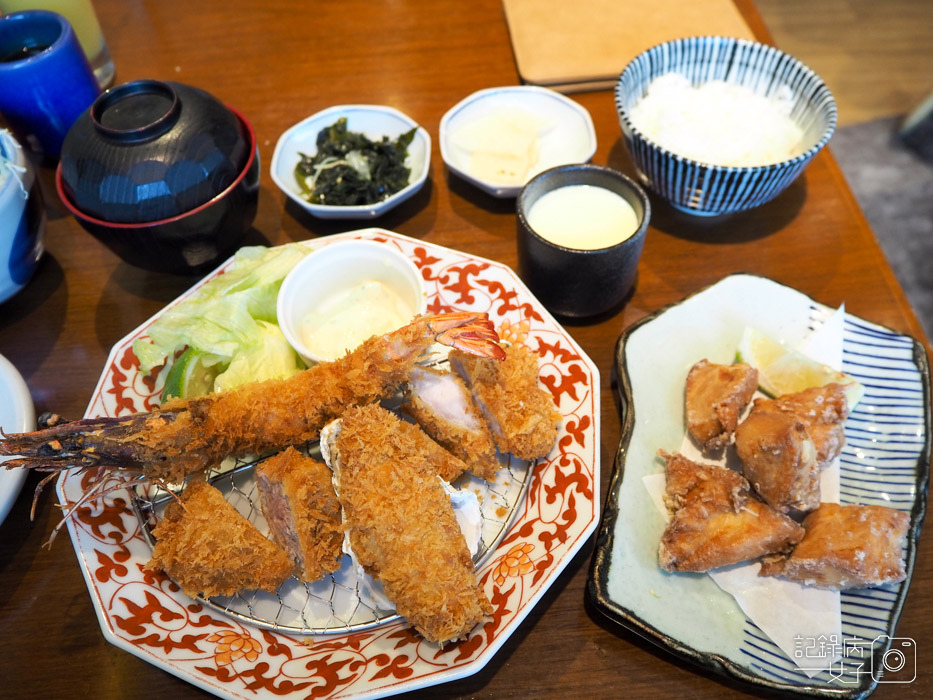 銀座杏子日式豬排_海陸四拼套餐 炸里肌豬排x炸蝦x炸牡蠣 (14).JPG