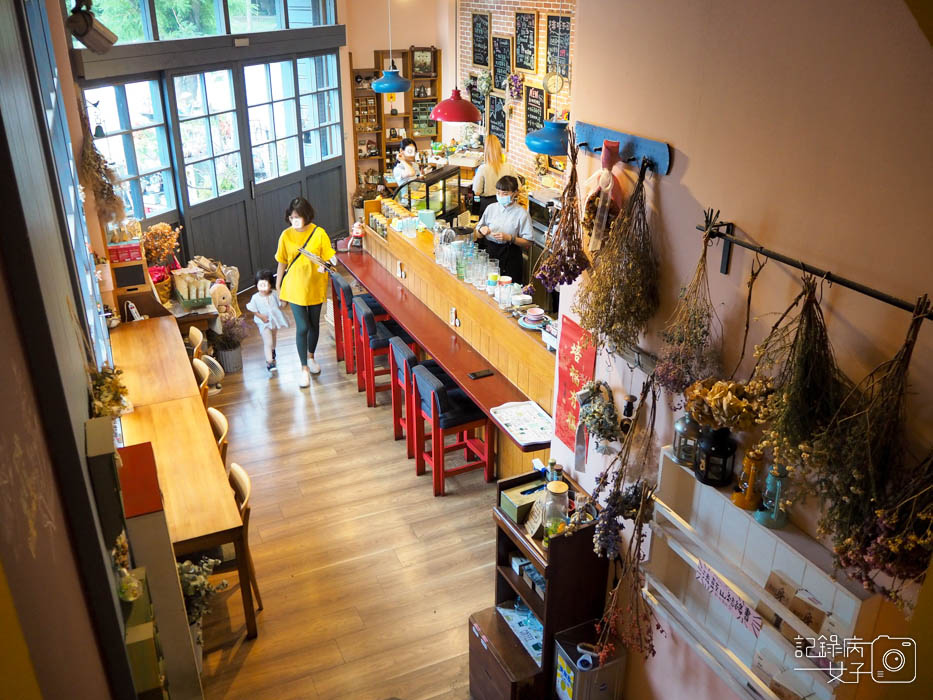 高雄楠梓_聽見花開咖啡館 Blooming Cafe (13).JPG