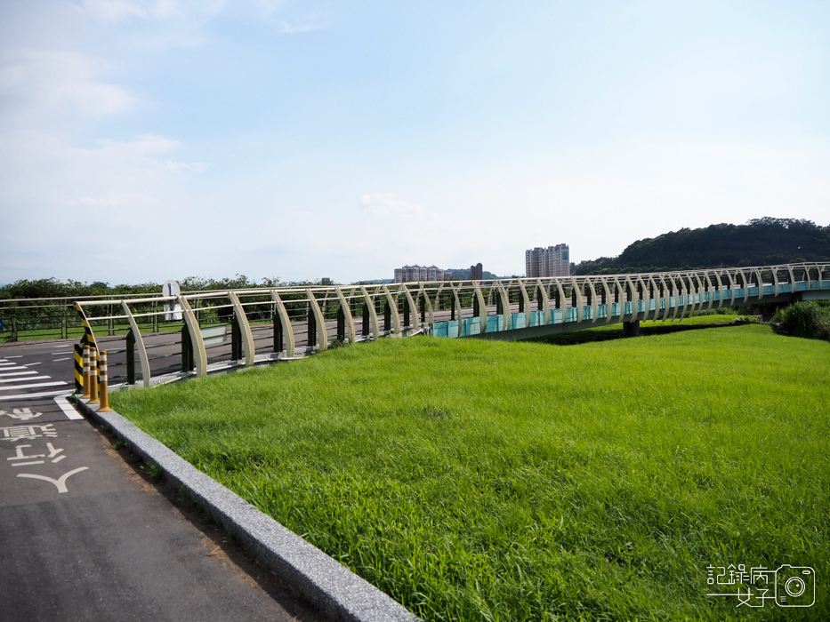 關渡 金色水岸自行車道 (11).JPG