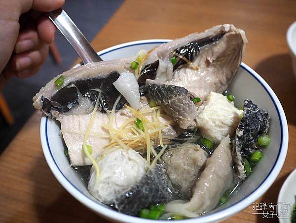 高雄岡山區 北海魚丸店 虱目魚丸x肉燥飯 記錄病女子 痞客邦