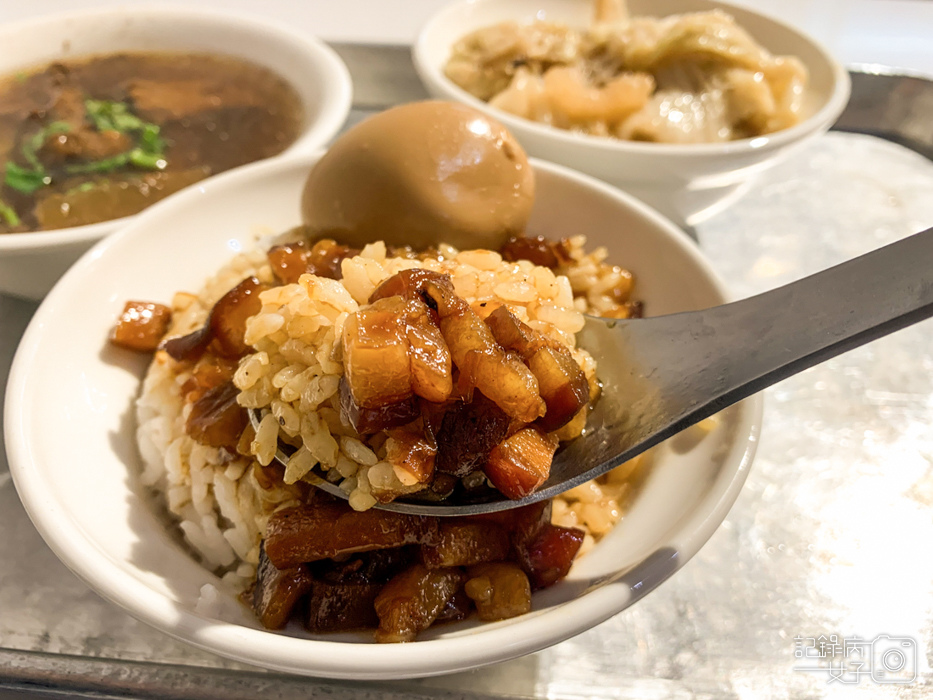 台北火車站x北北車魯肉飯x排骨酥湯11.jpg