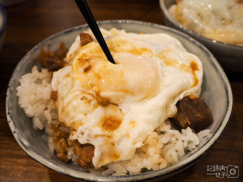 招治飯店 創意中式料理x梅干扣肉x金沙豆腐x香菇雞湯x炸螺絲卷10.jpg