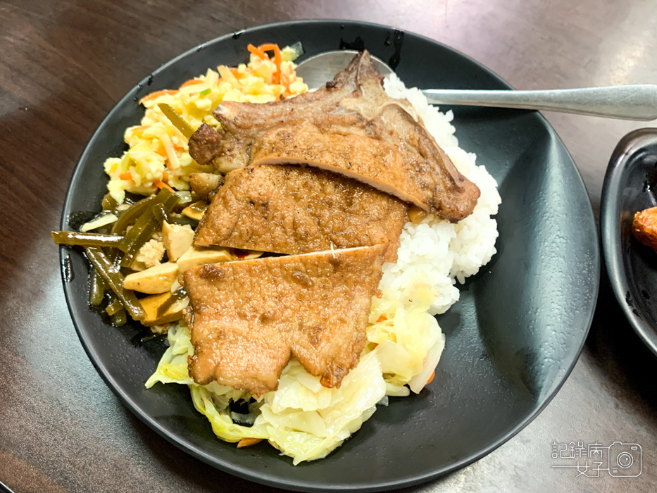 南機場金銘雞腿魯肉飯x魯雞腿便當x炸排骨8.jpg