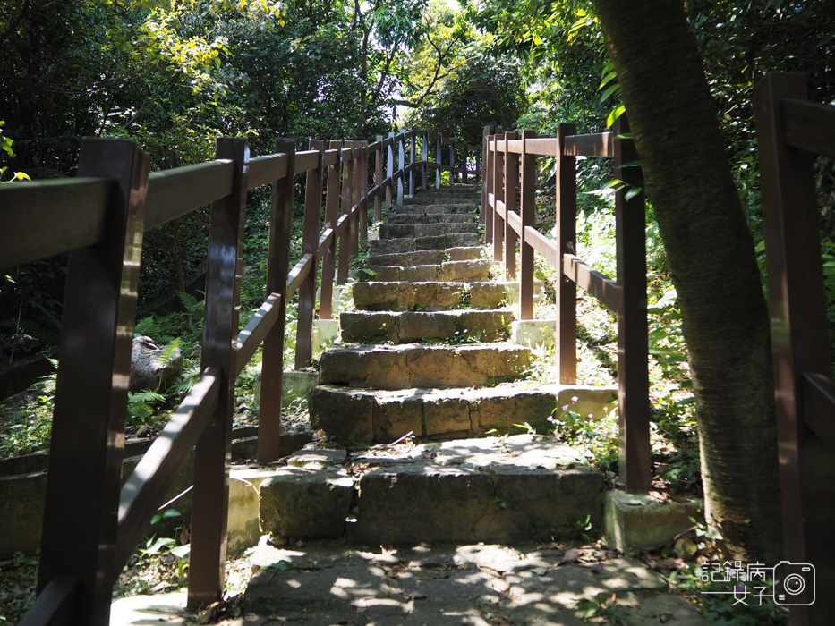 台北內湖碧湖公園登山步道11.jpg