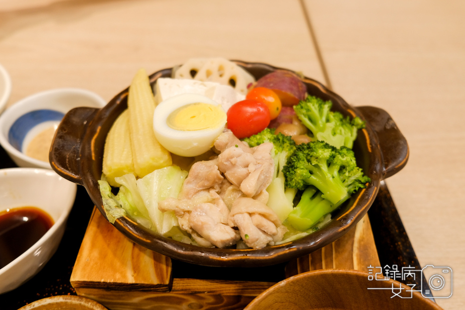 板橋彌生軒 蒸野菜雞肉定食 雙蝦豪華主定食7.jpg