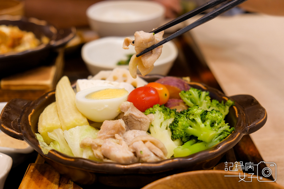 板橋彌生軒 蒸野菜雞肉定食 雙蝦豪華主定食9.jpg