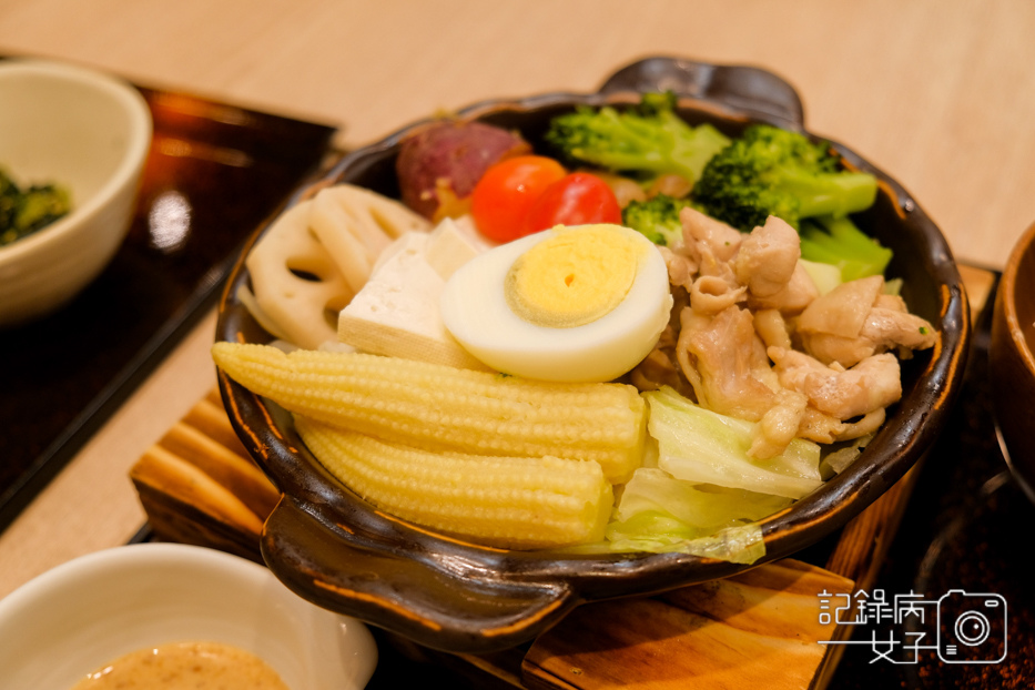 板橋彌生軒 蒸野菜雞肉定食 雙蝦豪華主定食8.jpg