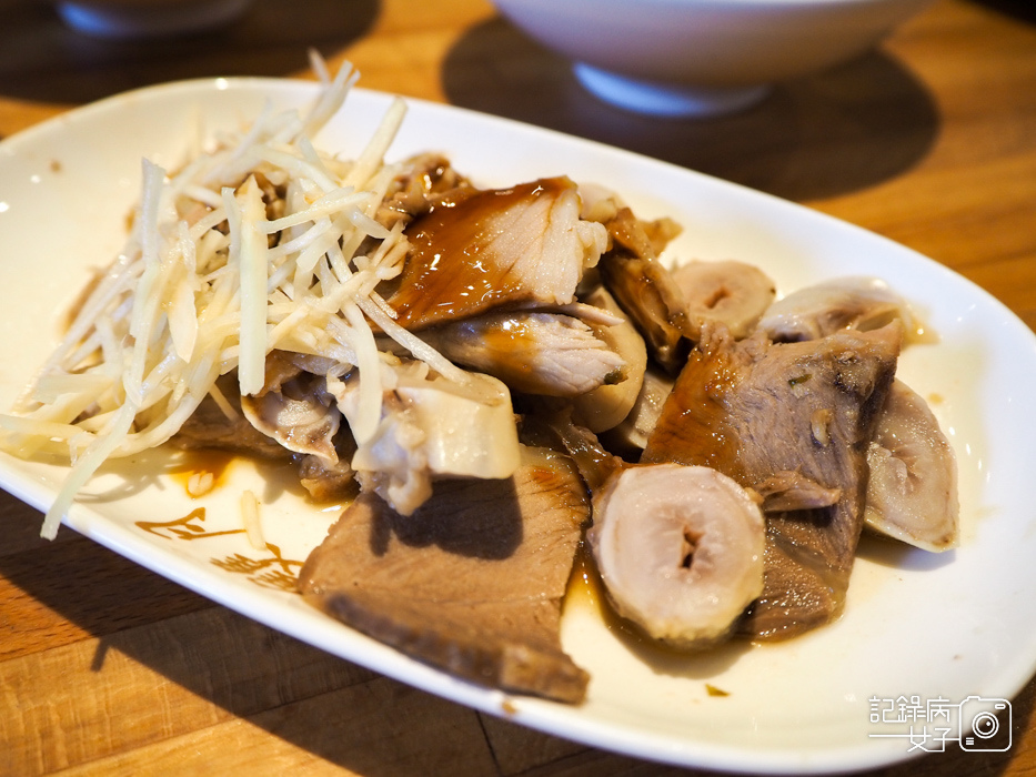 雙月 干貝燉雞湯 剝皮辣椒雞湯 愛恨蔥蔥飯 愛恨椒芝麵23.jpg