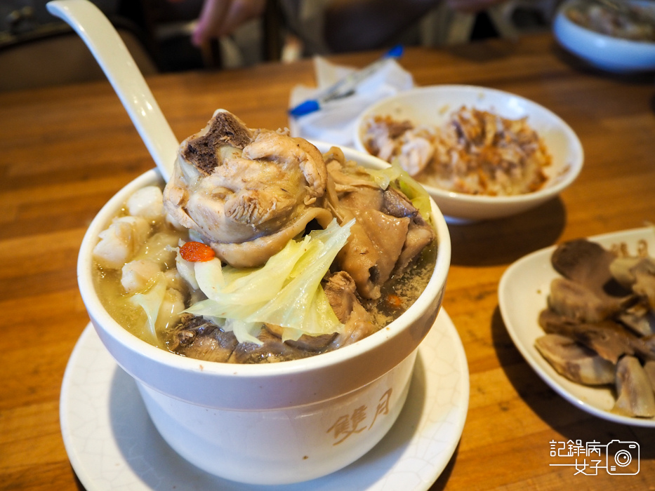 雙月 干貝燉雞湯 剝皮辣椒雞湯 愛恨蔥蔥飯 愛恨椒芝麵38.jpg