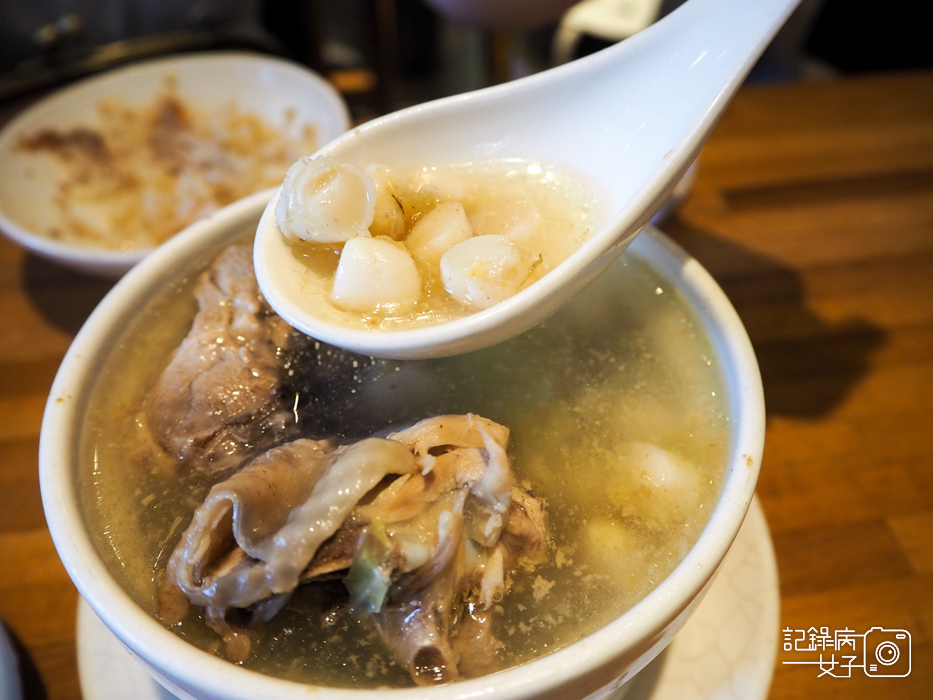 雙月 干貝燉雞湯 剝皮辣椒雞湯 愛恨蔥蔥飯 愛恨椒芝麵41.jpg