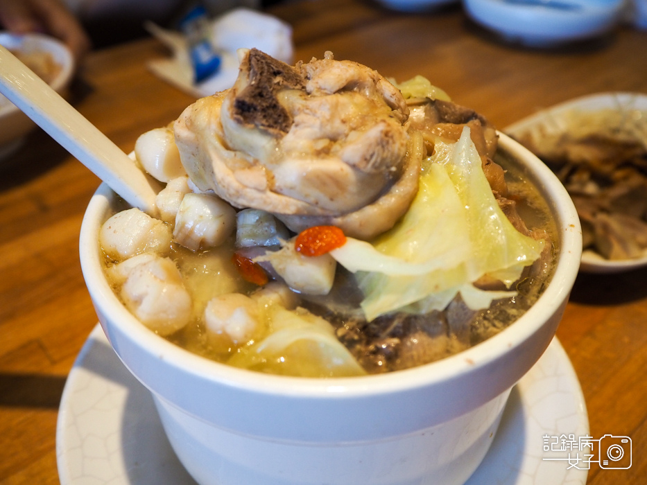 雙月 干貝燉雞湯 剝皮辣椒雞湯 愛恨蔥蔥飯 愛恨椒芝麵40.jpg