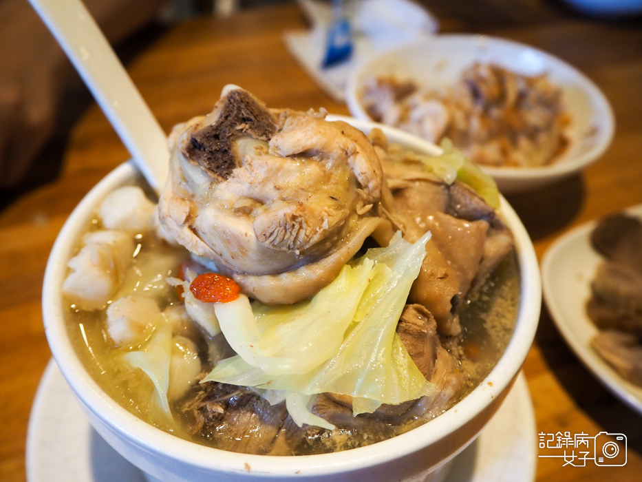 雙月 干貝燉雞湯 剝皮辣椒雞湯 愛恨蔥蔥飯 愛恨椒芝麵39.jpg