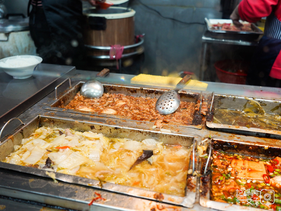 三重美食魯肉飯 唯豐魯肉飯 今大 蓮霧 店小二11.jpg