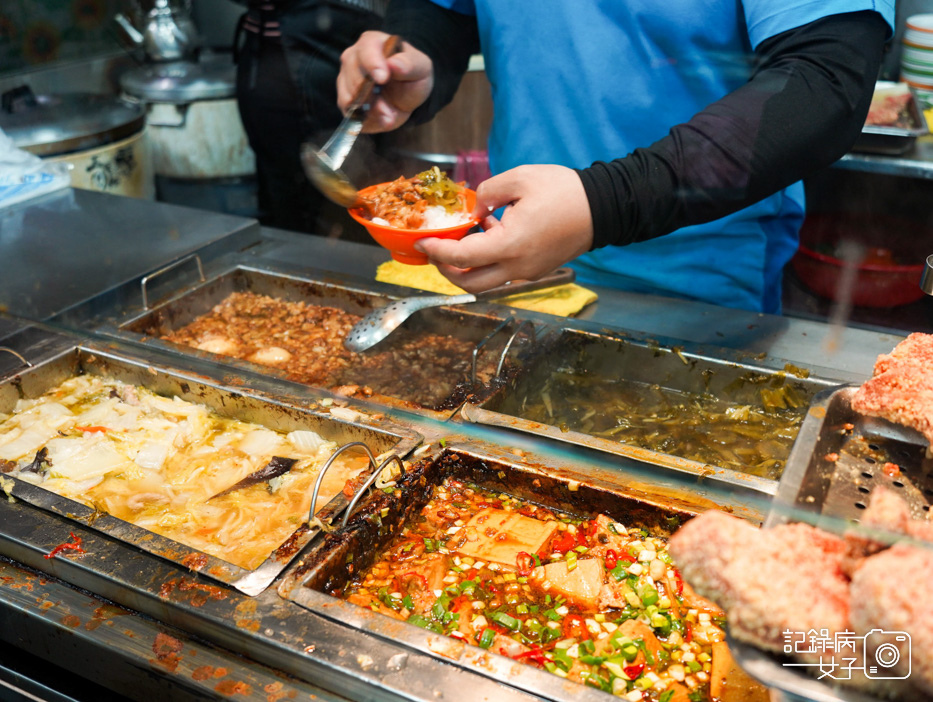 三重美食魯肉飯 唯豐魯肉飯 今大 蓮霧 店小二13.jpg