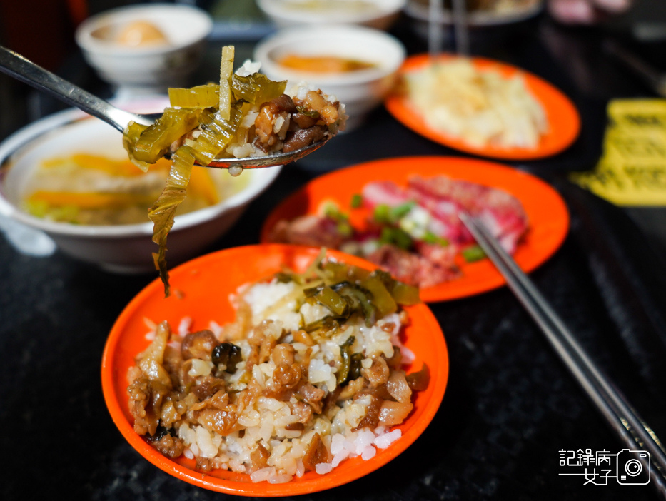 三重美食魯肉飯 唯豐魯肉飯 今大 蓮霧 店小二31.jpg