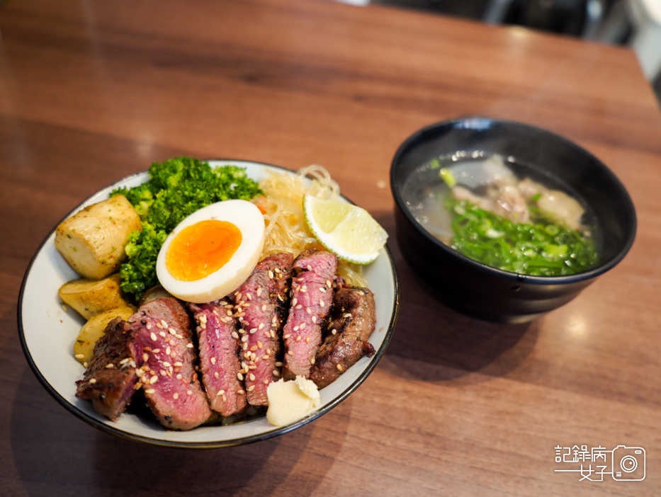 初牛吃到飽 招牌厚切牛排丼飯 內湖江南街16.jpg