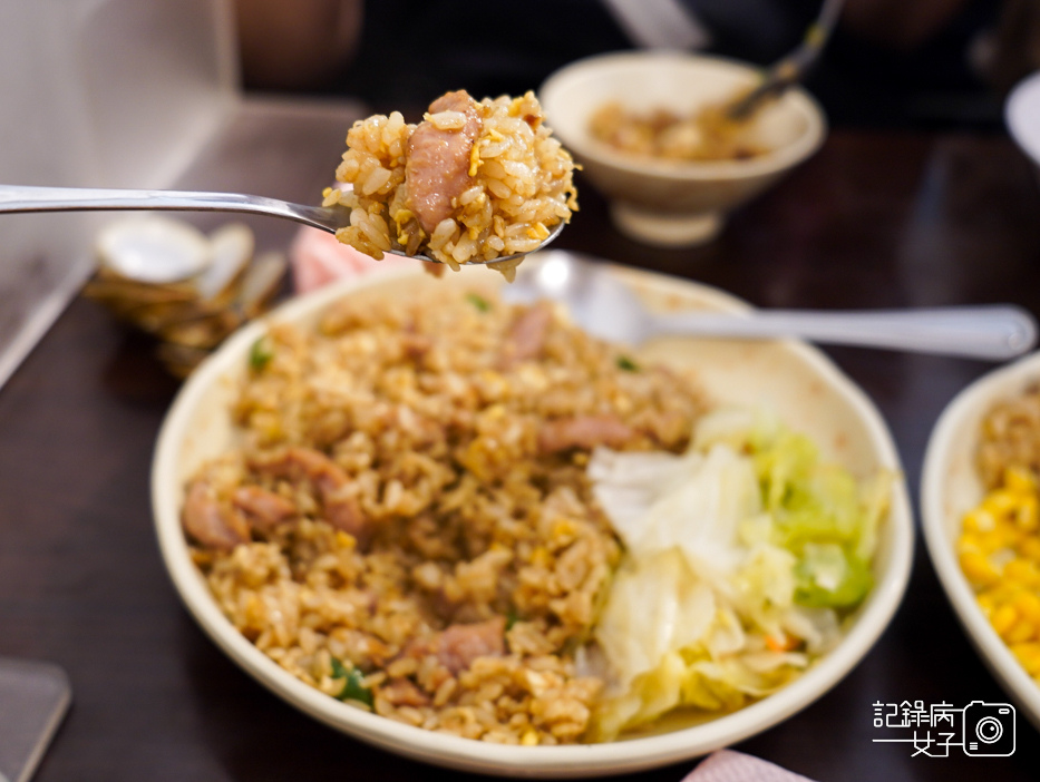 孔廟大龍峒保安宮美食 阿仁炒飯 什錦招牌炒飯 肉絲炒飯13.jpg