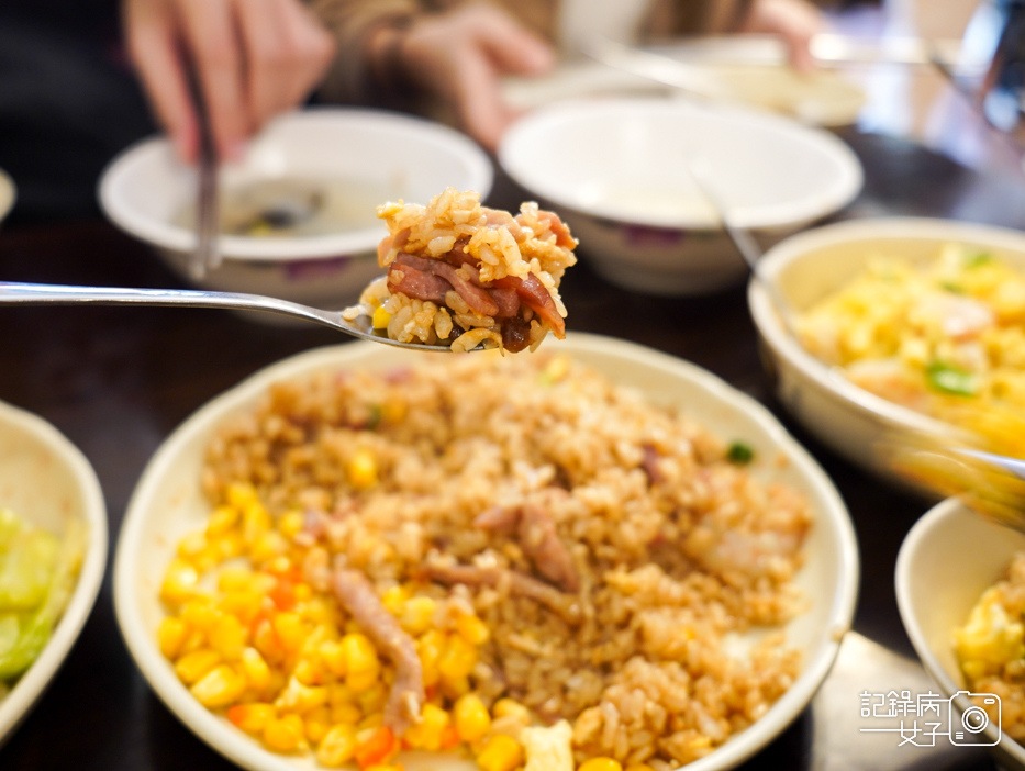 孔廟大龍峒保安宮美食 阿仁炒飯 什錦招牌炒飯 肉絲炒飯14.jpg