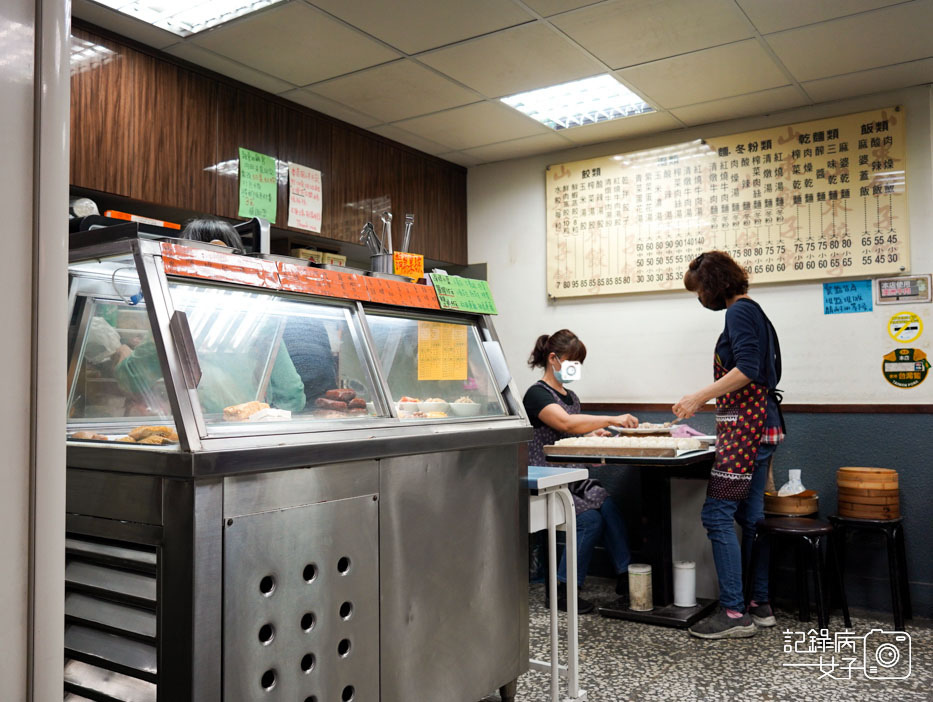 內湖山東餃子館 內科美食CP值高大顆水餃 鮮肉蒸餃30.jpg