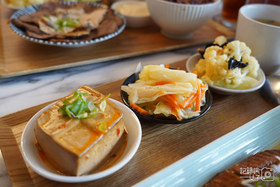 北棲邸家 華山 文青台式定食餐廳 牛腱醉蝦雞胸肉虱目魚雙主餐18.jpg