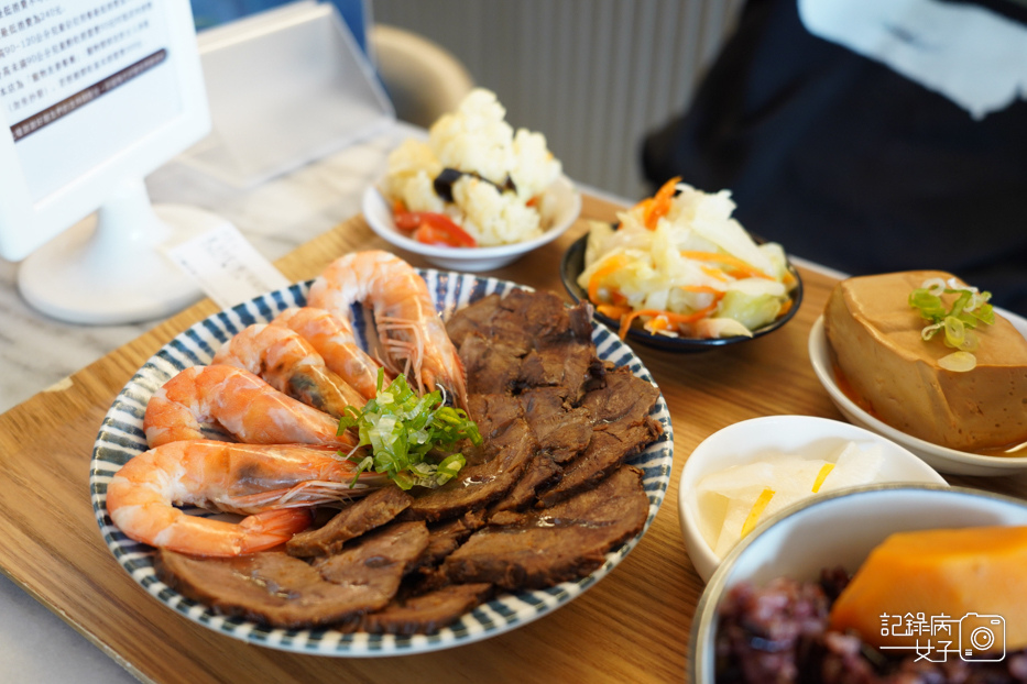 北棲邸家 華山 文青台式定食餐廳 牛腱醉蝦雞胸肉虱目魚雙主餐28.jpg