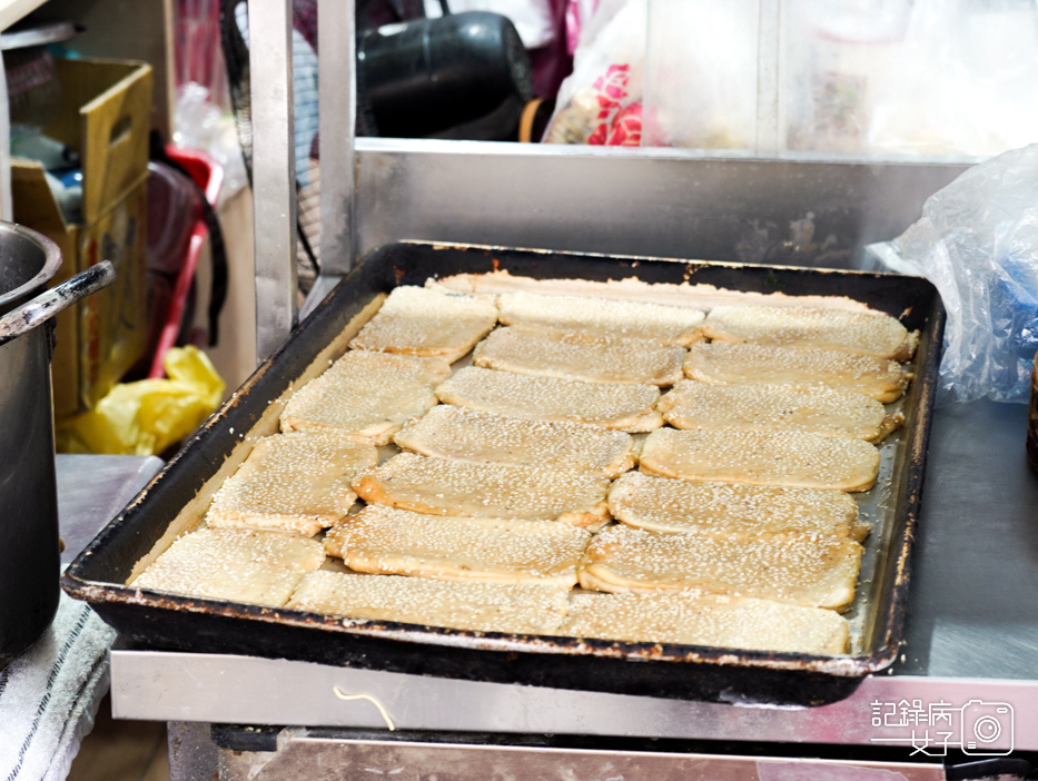 秦小姐豆漿店 排隊獅子頭蛋餅 新疆豬排  豇豆蛋餅10.jpg