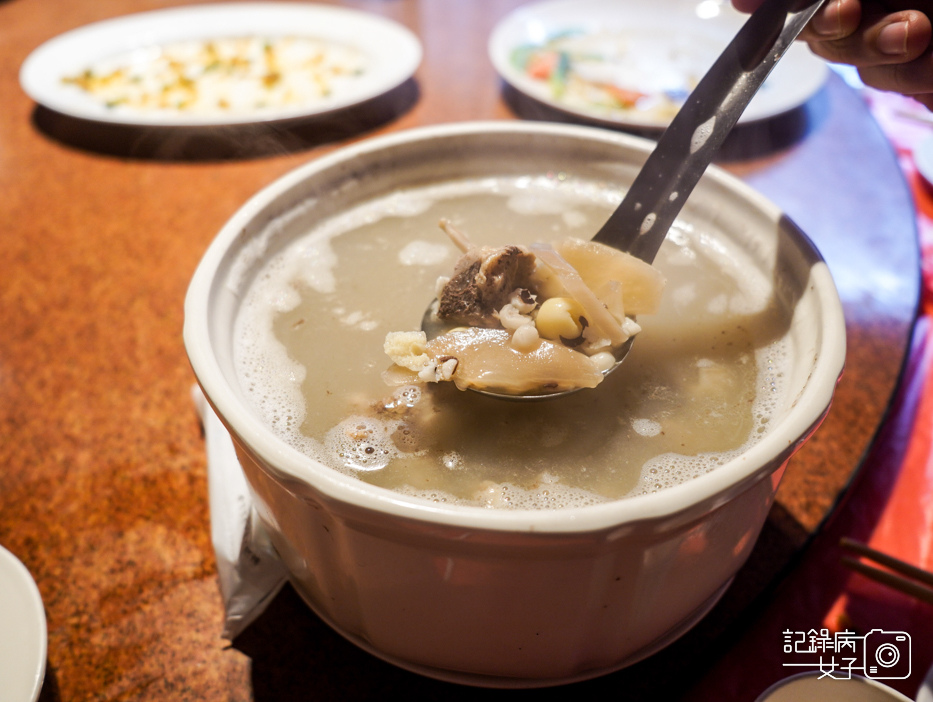 苗栗大湖福菜園客家菜餐廳 冷泉油雞 金沙芋頭糕34.jpg