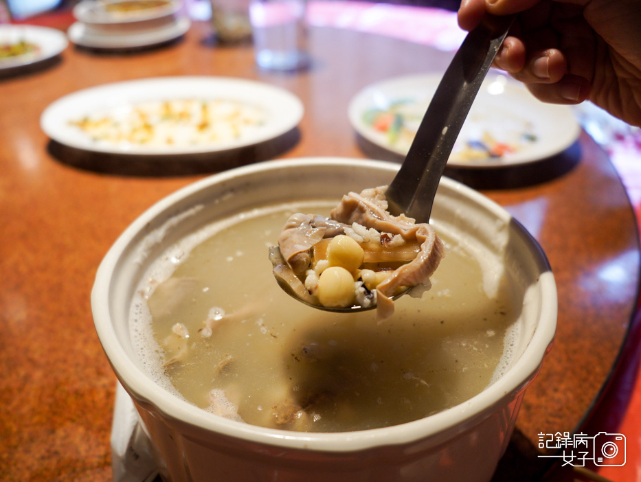 苗栗大湖福菜園客家菜餐廳 冷泉油雞 金沙芋頭糕35.jpg