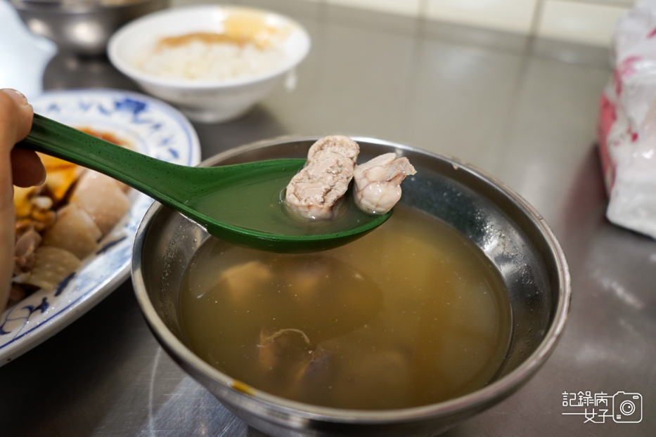 西門萬華施福建好吃雞肉雞腿肉雞油飯下水湯山內雞肉28.jpg