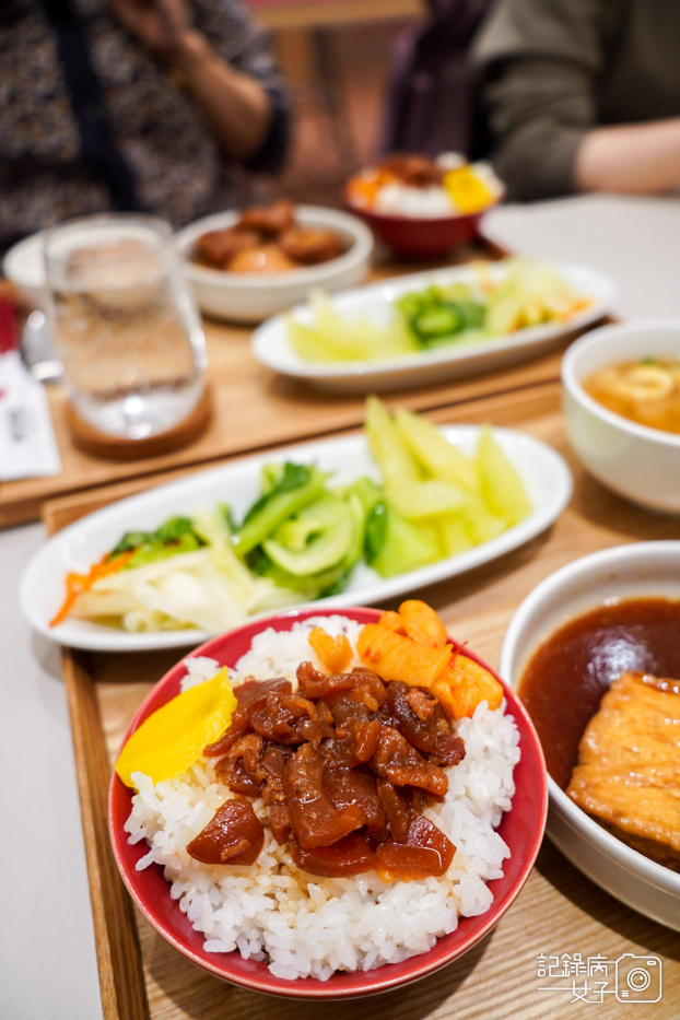 五燈獎三重五燈獎永康五燈獎豬腳飯腿褲滷肉飯15.jpg